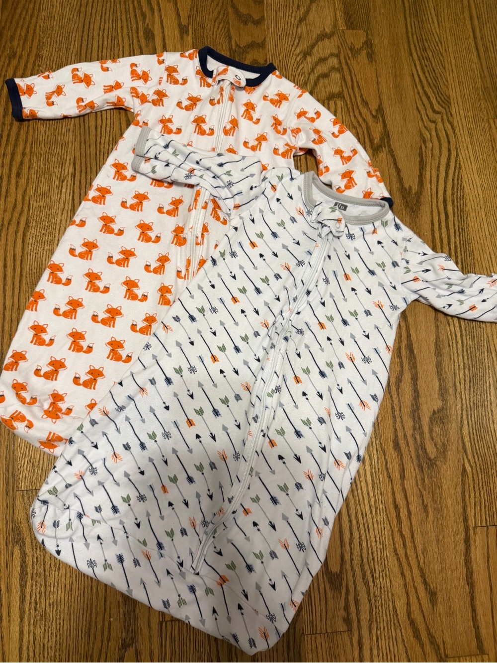 2 sleep sacks Kids Orange & White Woodland Fox and Multi Colored Arrows (2-Pack)